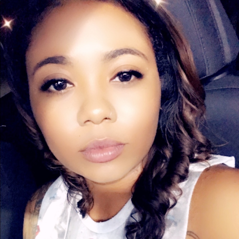 Meet your Posher, Tori d